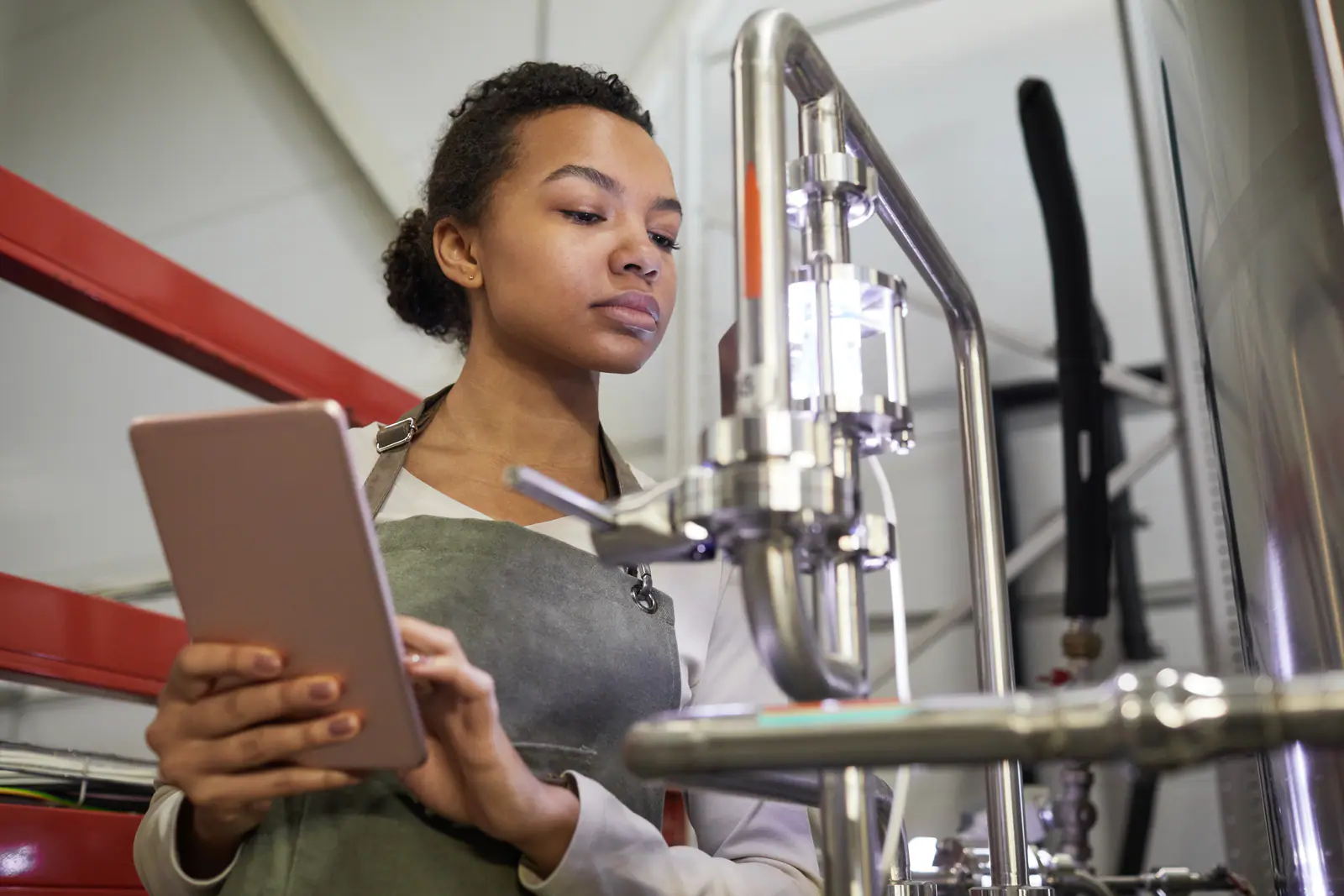 Software ERP textil con fabricación y SGA — Beply